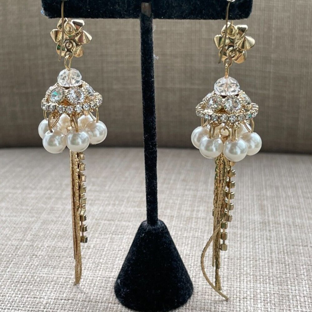Women Earrings Faux White Pearl Clear Crystals Accent Fasion Jewelry Earrings - Picture 9 of 12